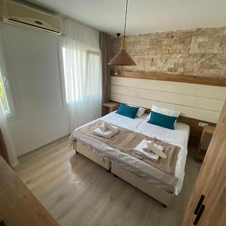 Cat Kapi Alacati Cesme Bagian luar foto