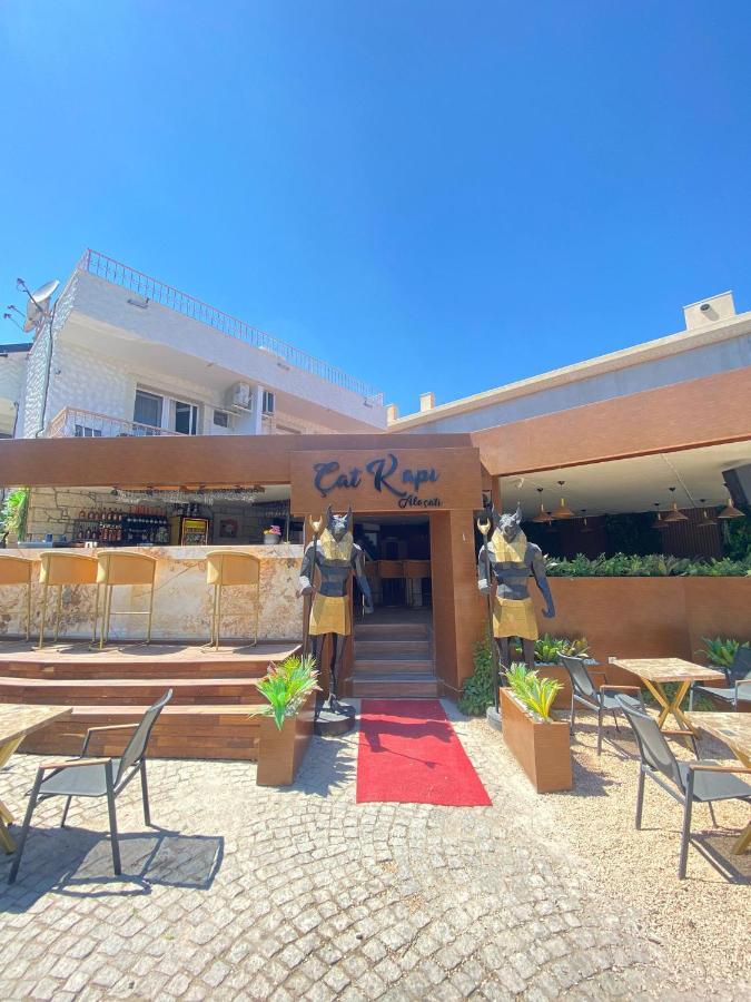 Cat Kapi Alacati Cesme Bagian luar foto