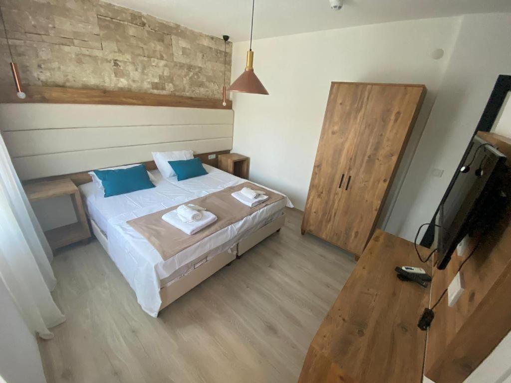 Cat Kapi Alacati Cesme Bagian luar foto